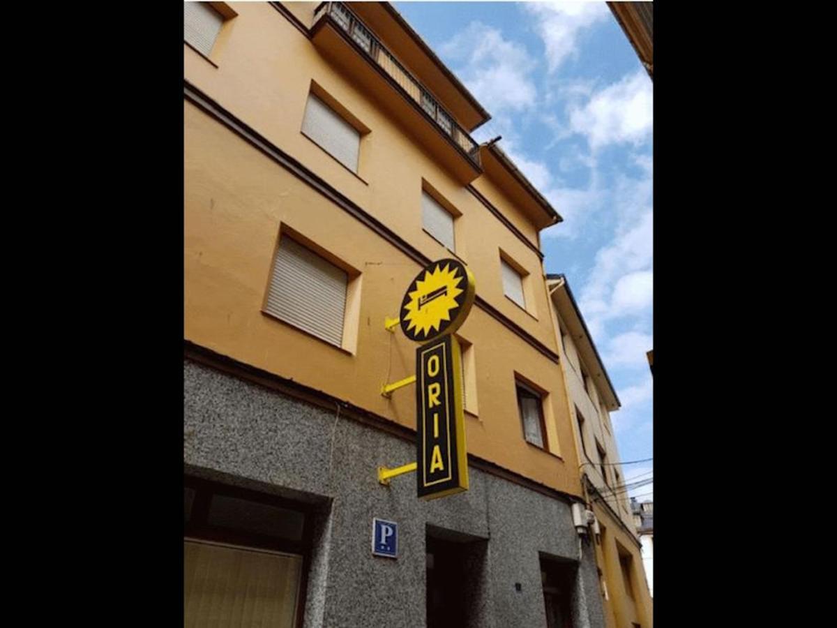Room In Lodge - Double And Single Room - Pension Oria 1 Луарка Екстериор снимка